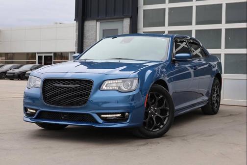 2023 Chrysler 300 Touring
