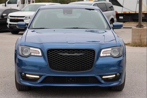 2023 Chrysler 300 Touring