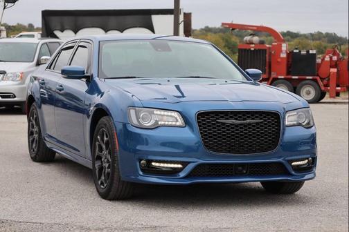 2023 Chrysler 300 Touring