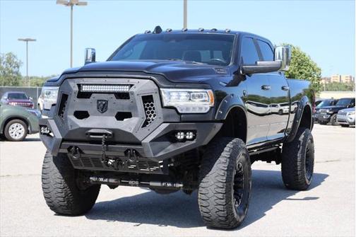 2022 RAM 2500 Limited Crew Cab 4x4 6'4' Box