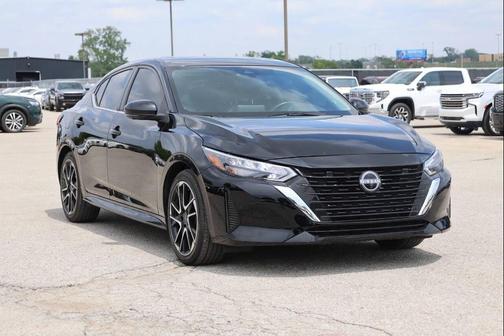 Black 2024 Nissan Sentra SR