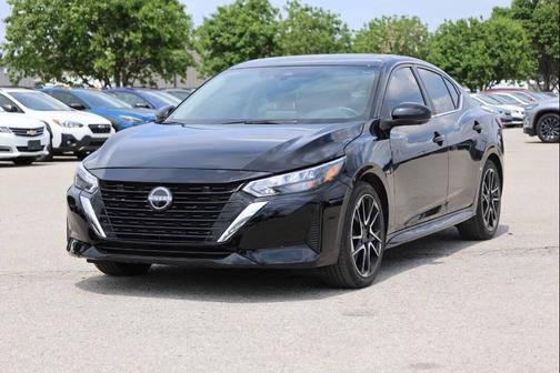 Black 2024 Nissan Sentra SR