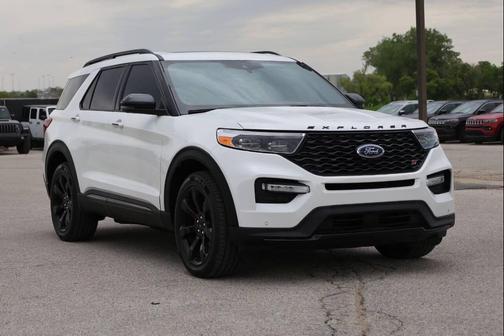 White 2023 Ford Explorer ST