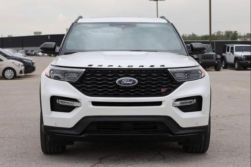 White 2023 Ford Explorer ST