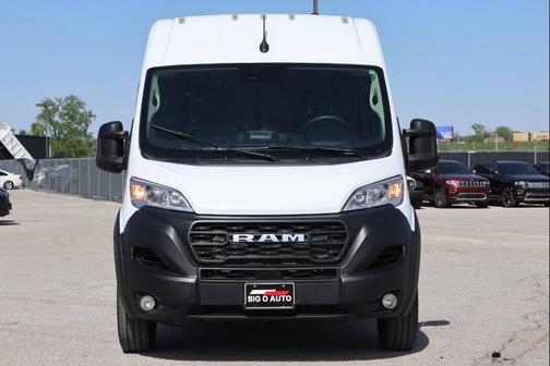 White 2025 RAM ProMaster 2500 Tradesman