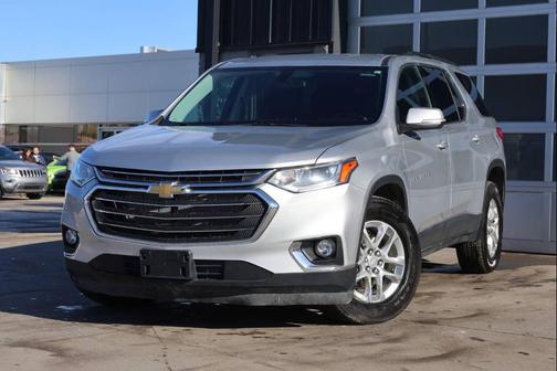 2021 Chevrolet Traverse LT Cloth