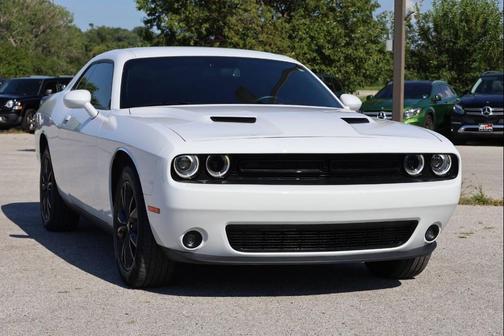 2022 Dodge Challenger SXT