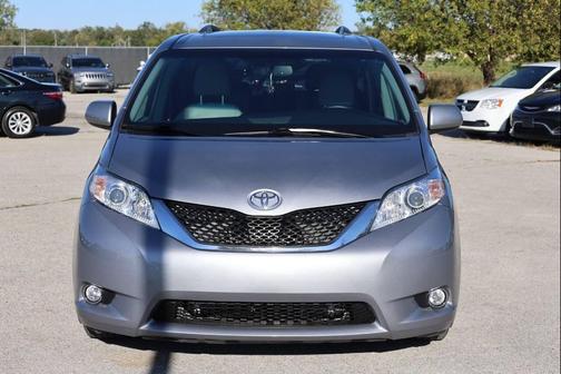 2017 Toyota Sienna XLE
