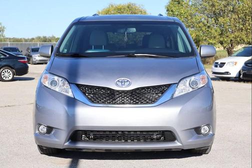 2017 Toyota Sienna XLE