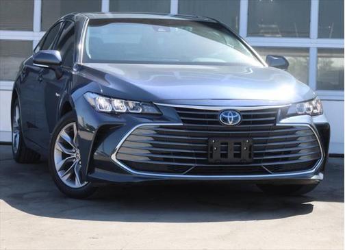2021 Toyota Avalon Hybrid XLE