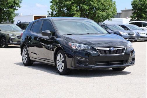 Black 2019 Subaru Impreza 2.0i