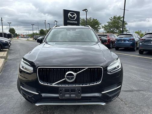 2016 Volvo XC90 T6 Momentum