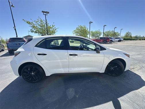 2022 Toyota Corolla Hatchback SE