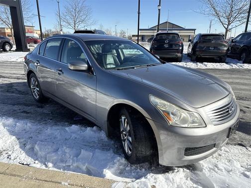 2009 INFINITI G37x Base