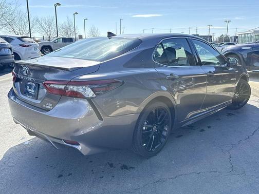 2021 Toyota Camry Hybrid XSE