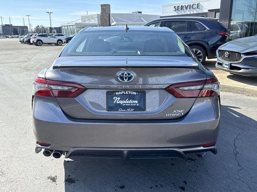 2021 Toyota Camry Hybrid XSE