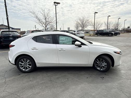 Snowflake White Pearl 2026 Mazda Mazda3 2.5 S