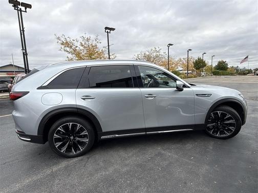 2024 Mazda CX-90 PHEV Premium Plus