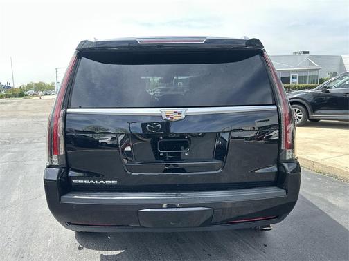 2019 Cadillac Escalade Luxury