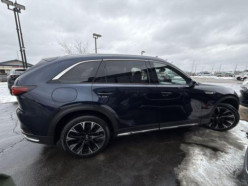 2024 Mazda CX-90 PHEV Premium Plus