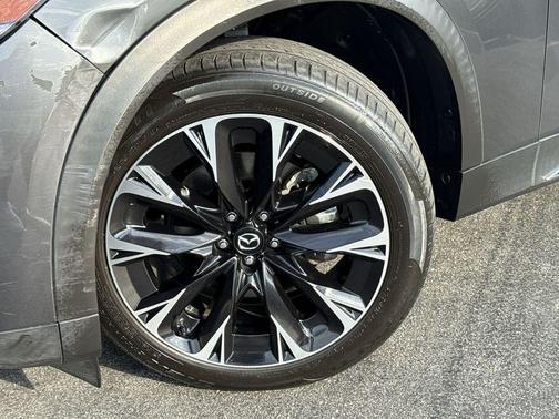 2024 Mazda CX-90 PHEV Premium