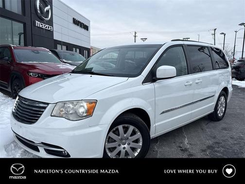 2016 Chrysler Town & Country Touring