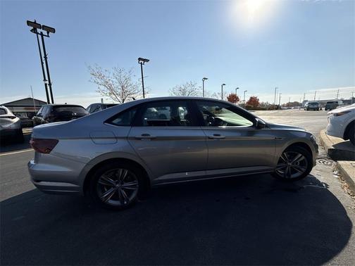2021 Volkswagen Jetta 1.4T R-Line