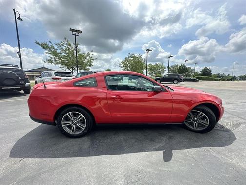 2010 Ford Mustang V6