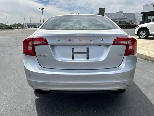 2016 Volvo S60 T5 Drive-E Premier