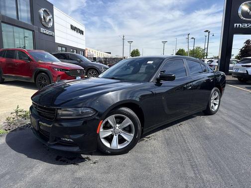 Pitch Black Clearcoat 2018 Dodge Charger SXT Plus