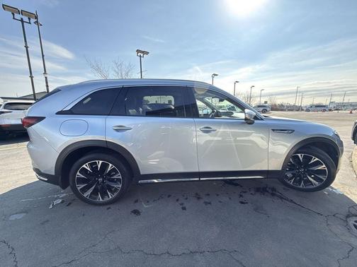 2024 Mazda CX-90 PHEV Premium
