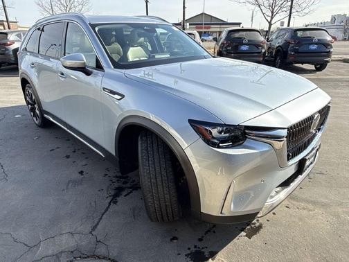 2024 Mazda CX-90 PHEV Premium