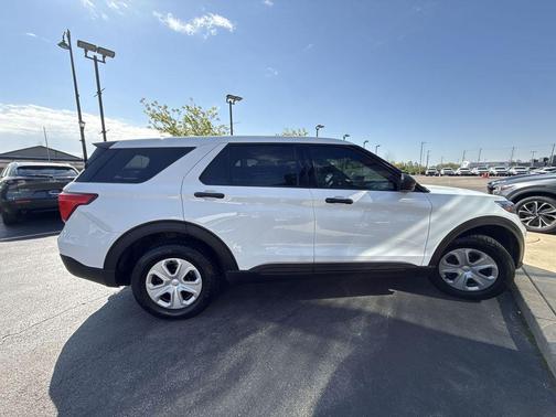 Oxford White 2021 Ford Utility Police Interceptor Base