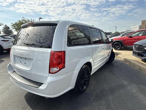 2017 Dodge Grand Caravan SE