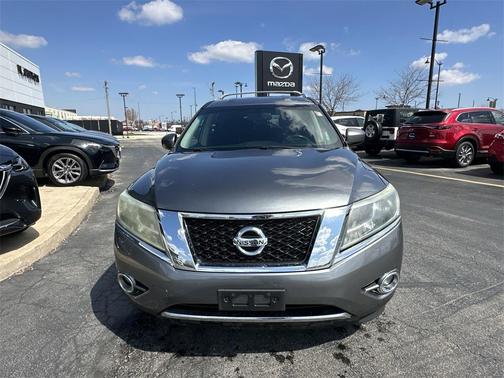 2016 Nissan Pathfinder SV