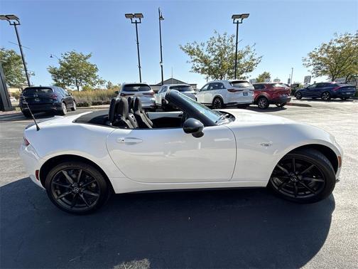 2016 Mazda MX-5 Miata Club