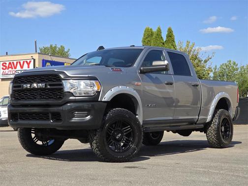 2020 RAM 2500 Tradesman Crew Cab 4X4 6'4' Box