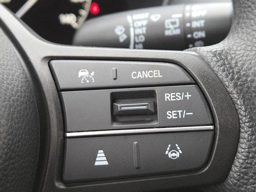 Crystal Black Pearl 2025 Honda HR-V LX