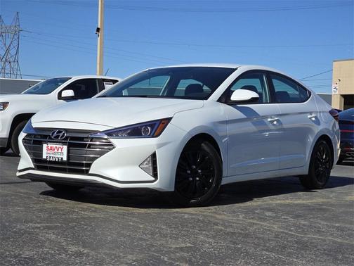 2020 Hyundai ELANTRA SE