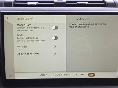 2024 Land Rover Defender 130 P400 X-Dynamic SE