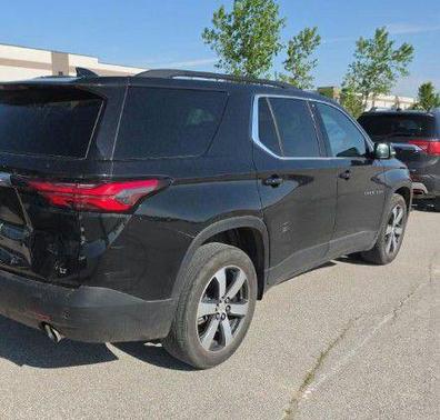 Mosaic Black Metallic 2023 Chevrolet Traverse LT Leather