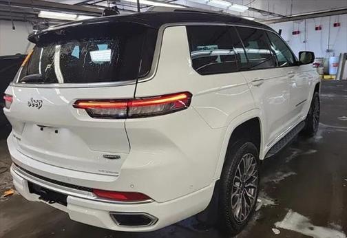 2022 Jeep Grand Cherokee L Summit Reserve