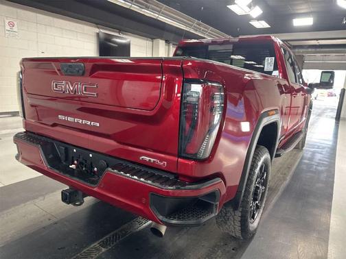 2024 GMC Sierra 2500 AT4