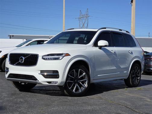 2018 Volvo XC90 T5 Momentum