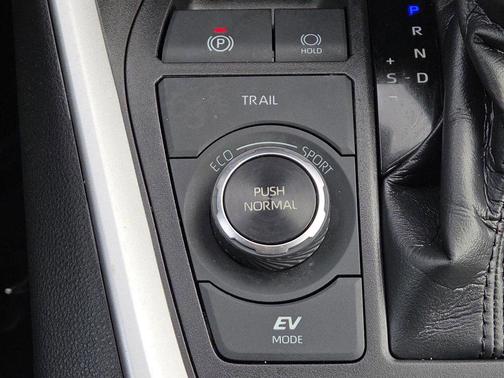 2020 Toyota RAV4 Hybrid LE