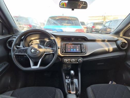 2020 Nissan Kicks S