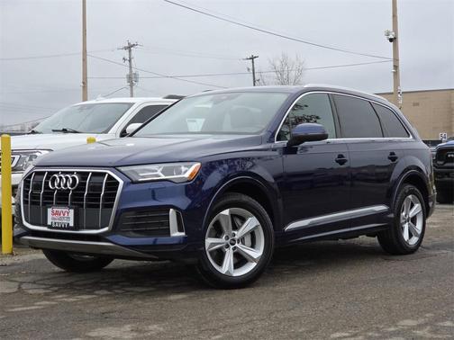 2022 Audi Q7 45 Premium Plus
