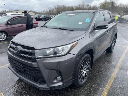 2018 Toyota Highlander SE