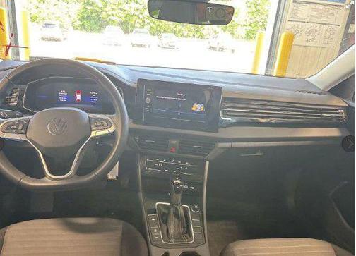 Deep Black Pearl 2025 Volkswagen Jetta 1.5T S