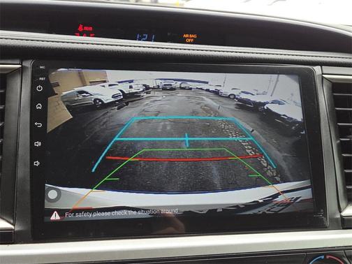 2019 Toyota Highlander LE I4